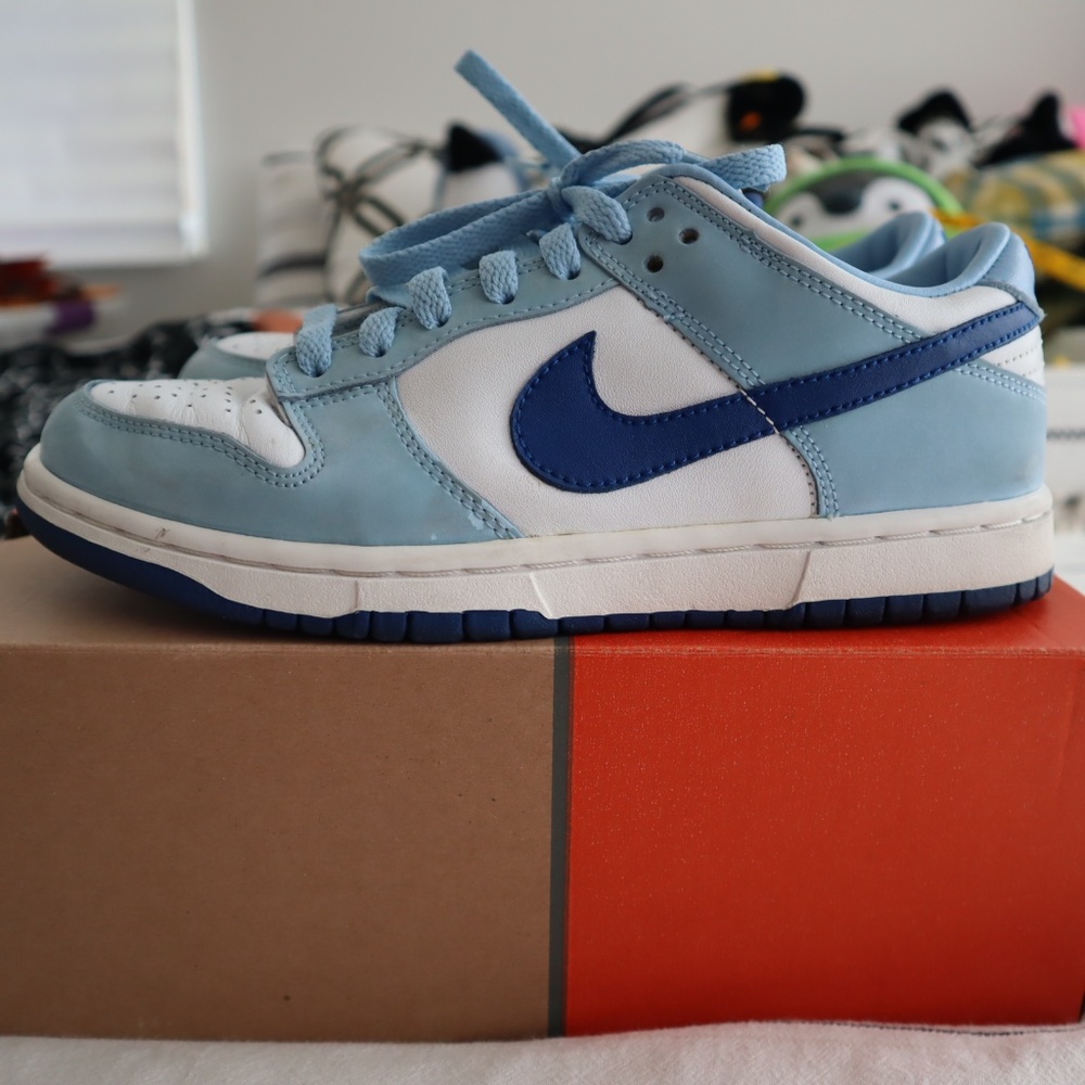 Nike dunk women’s size 7 light blue/white